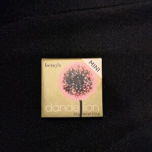 Benefit Dandelion Soft Blush Powder